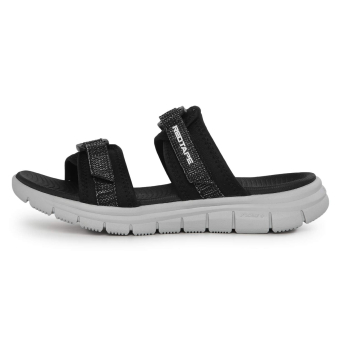 Chaussures de sport et flottants