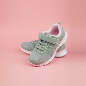 Chaussures de sport et flottants